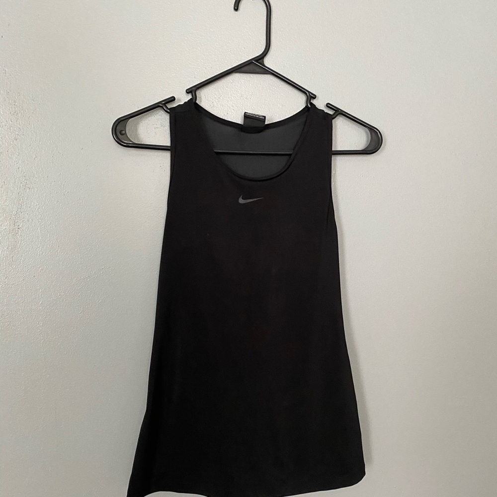 NIKE TOP
